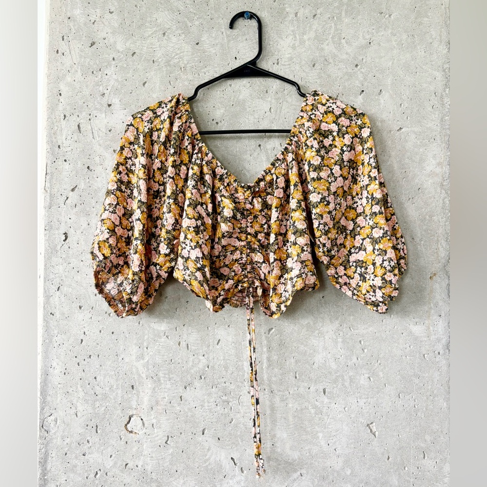 American Eagle Floral Smocked Puff Sleeve Crop Top M
